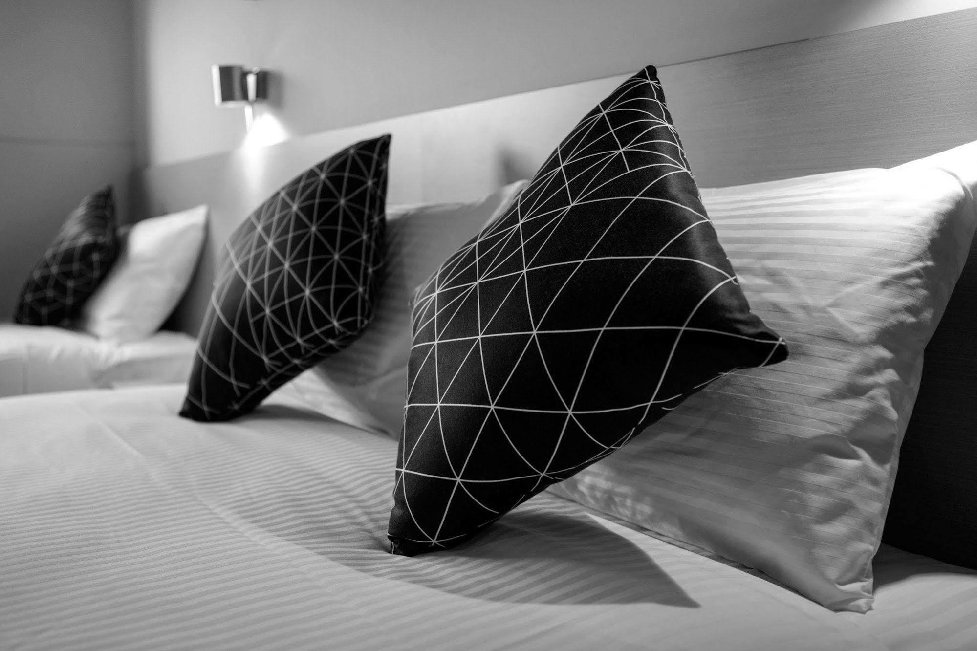 Nightcap At St Albans Hotel Bagian luar foto