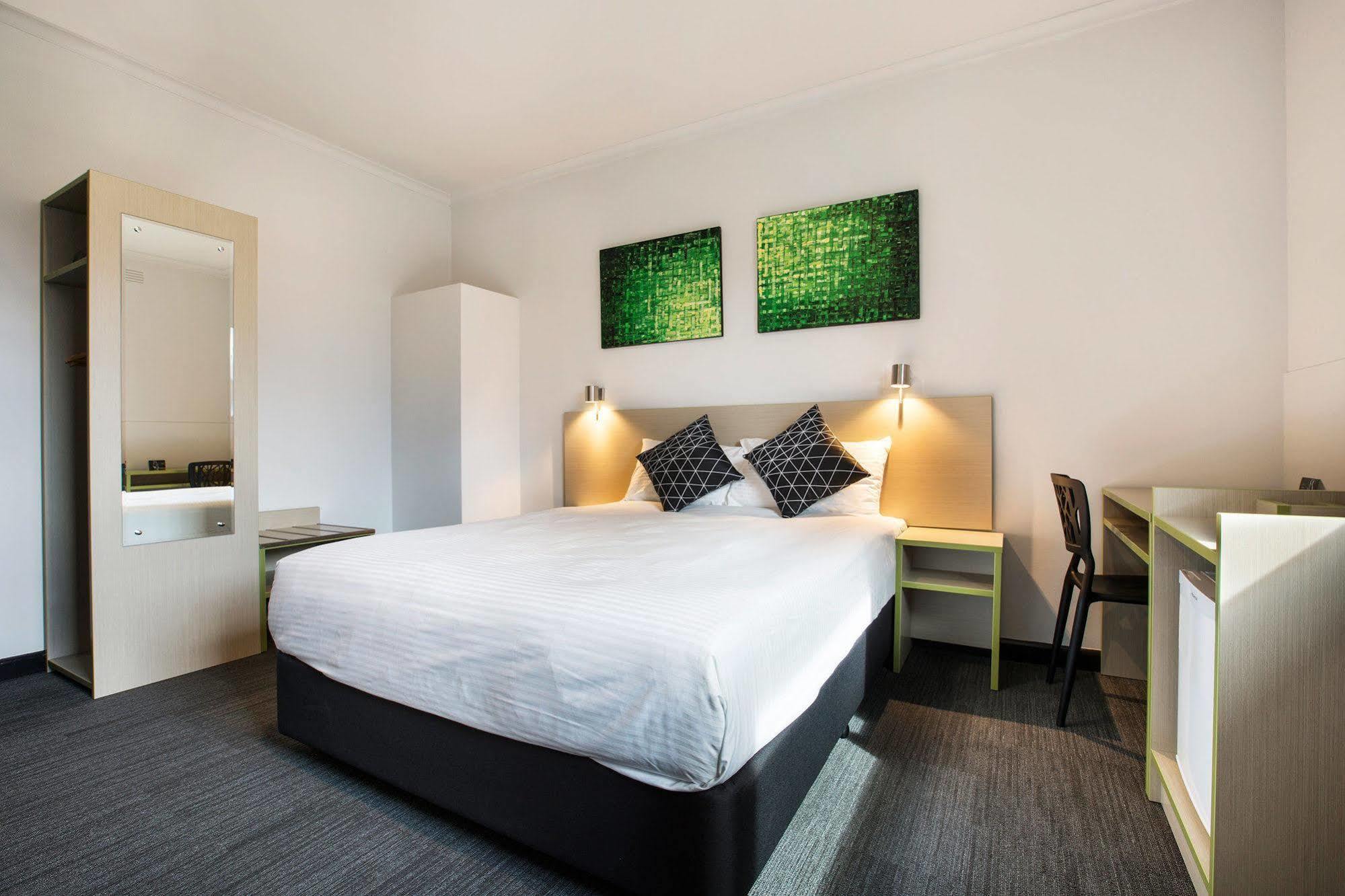 Nightcap At St Albans Hotel Bagian luar foto