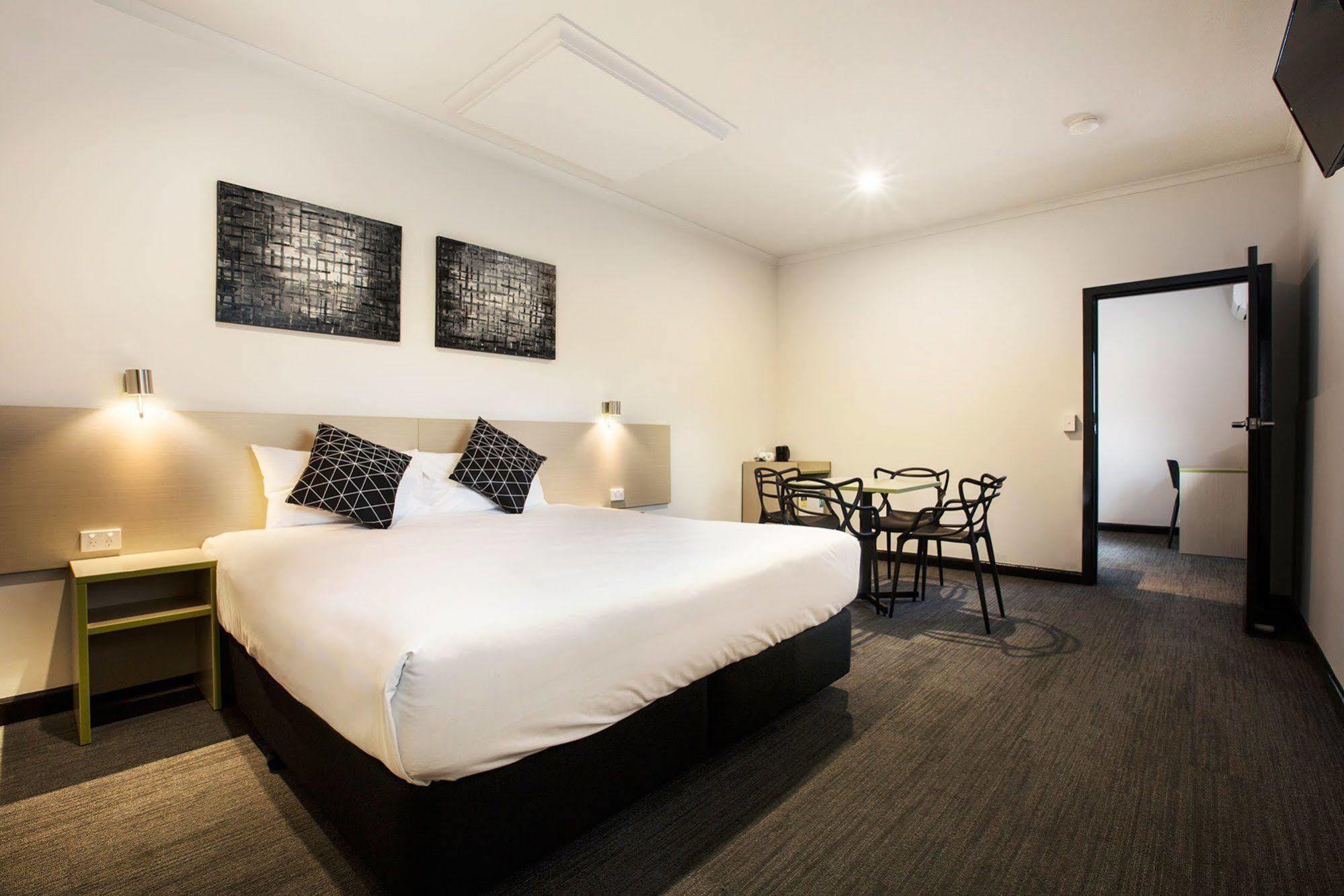 Nightcap At St Albans Hotel Bagian luar foto